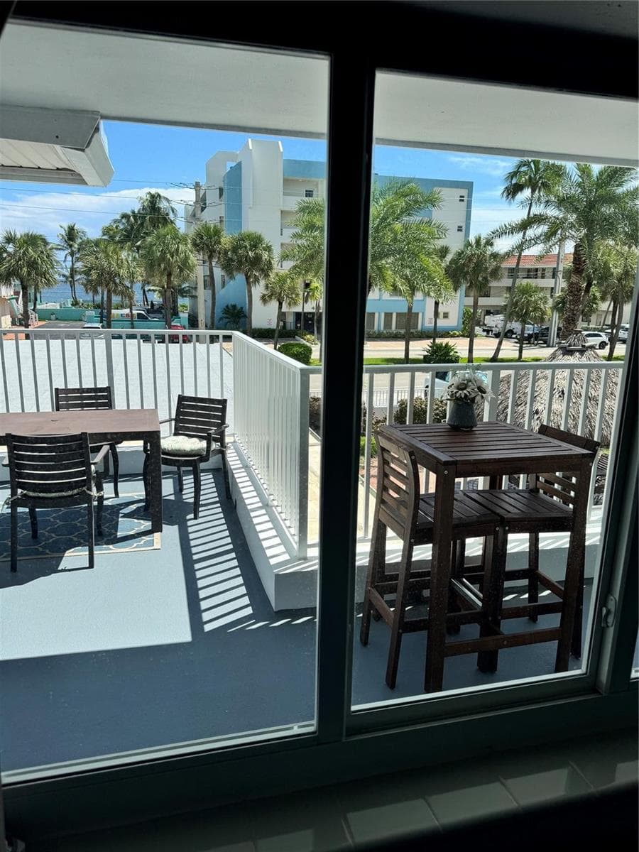 4228 N Ocean Drive 36 photo 8