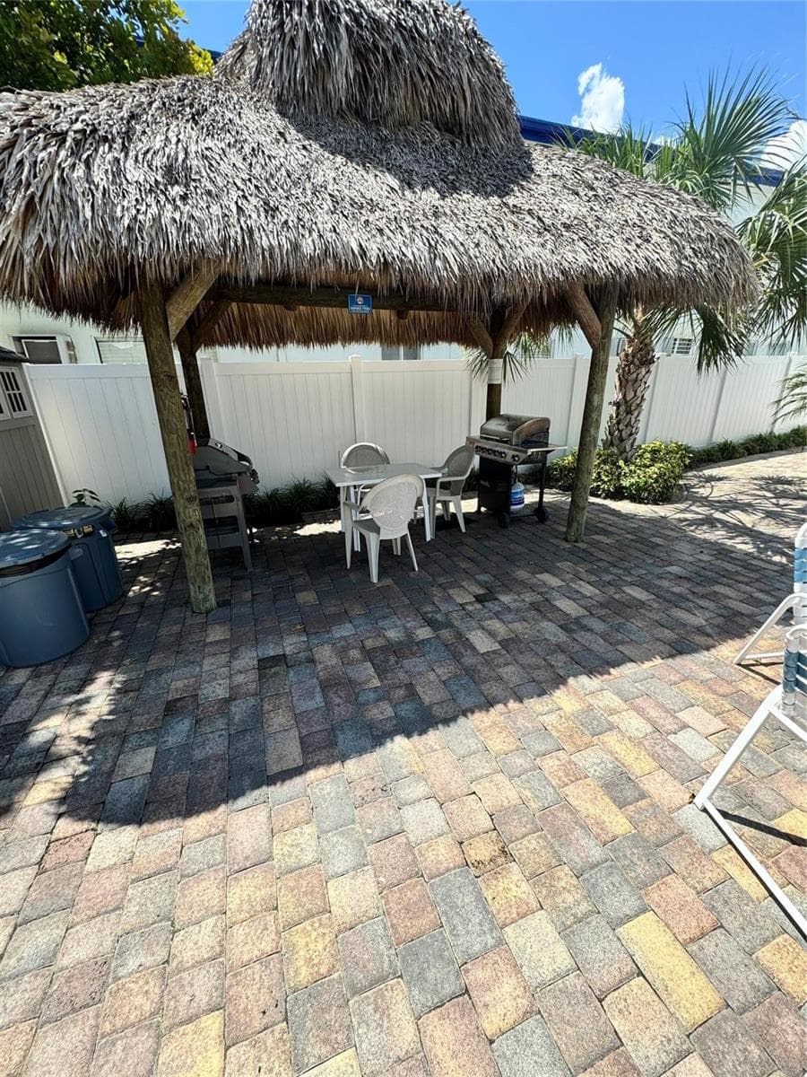 4228 N Ocean Drive 36 photo 25