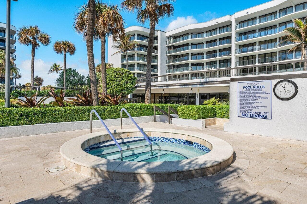 3440 S Ocean Boulevard NE 608s photo 17