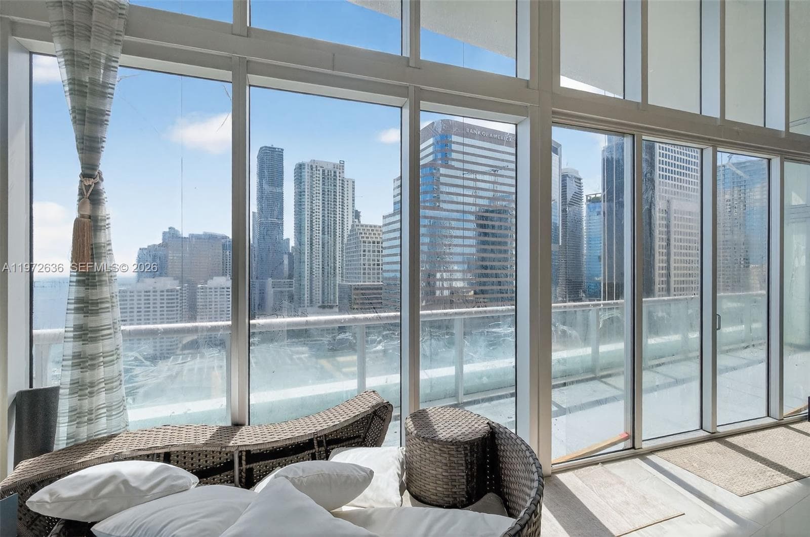 495 Brickell avenue 2201 photo 5