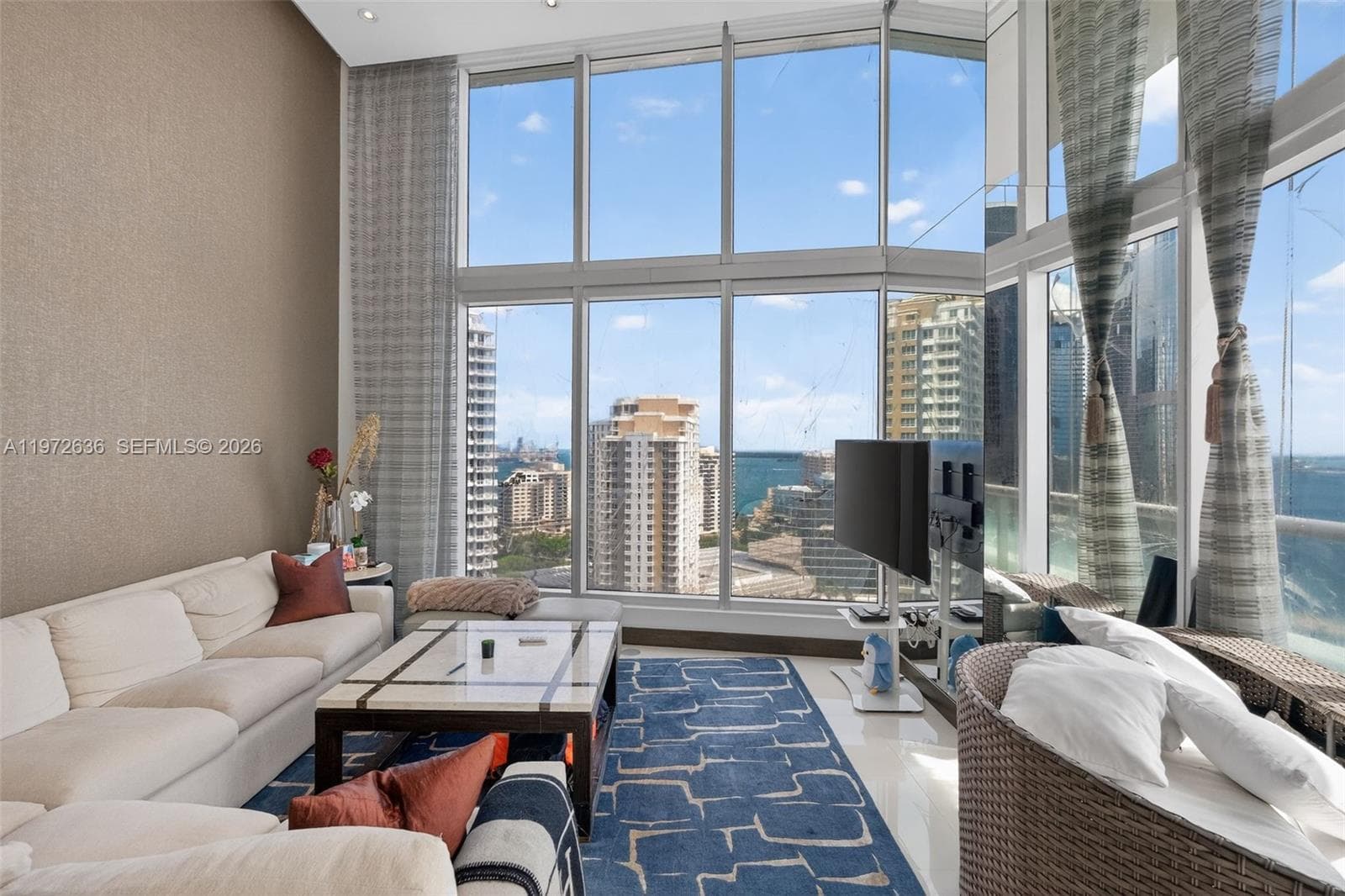 495 Brickell avenue 2201 photo 4