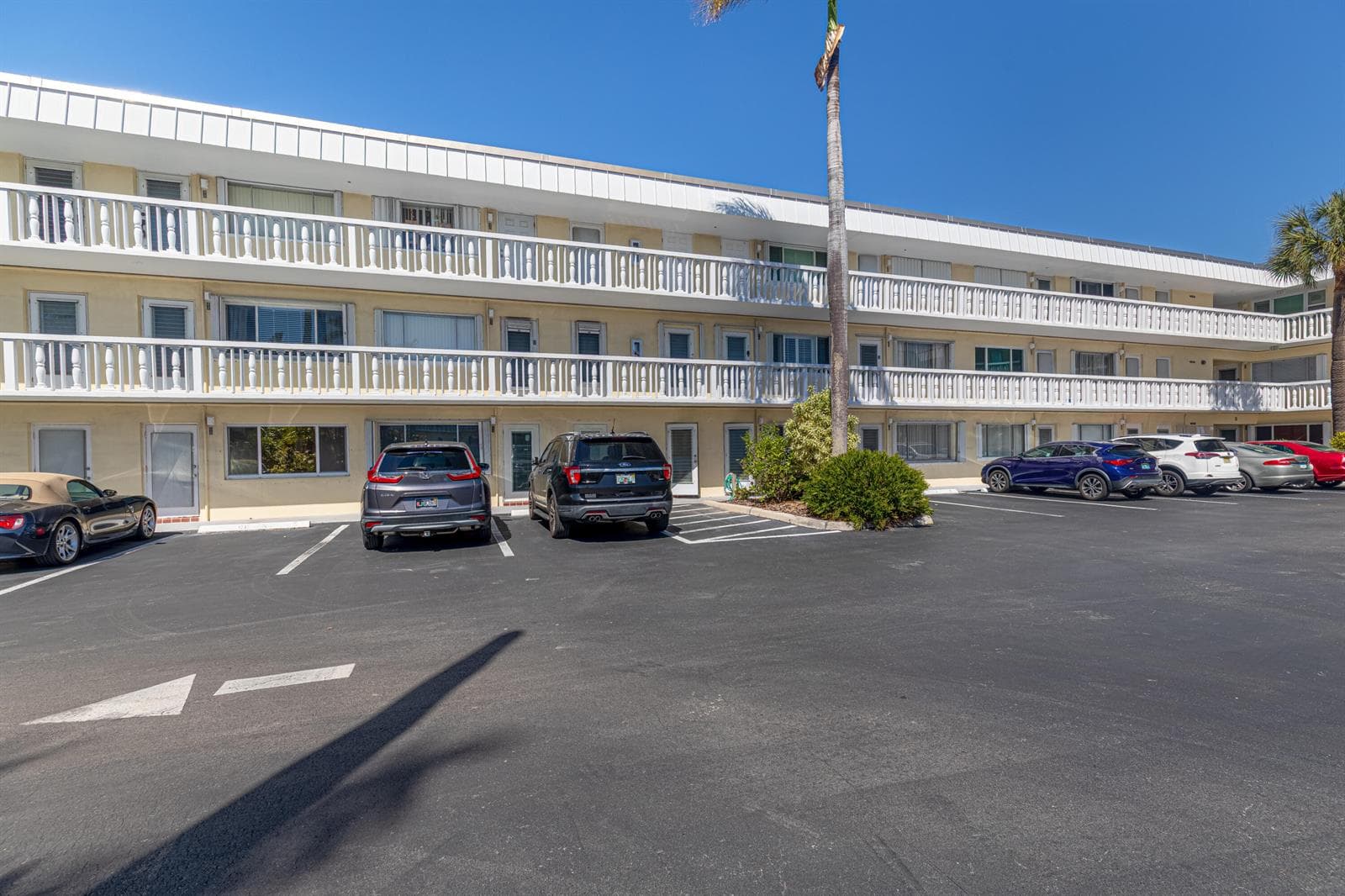101 Doolen Court 210 photo 4