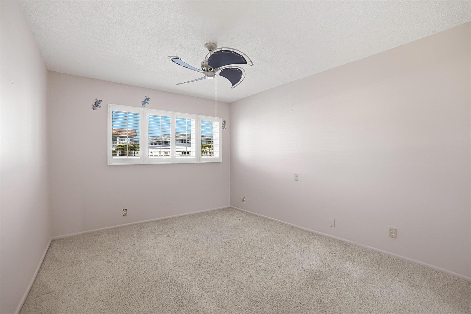 101 Doolen Court 210 photo 25