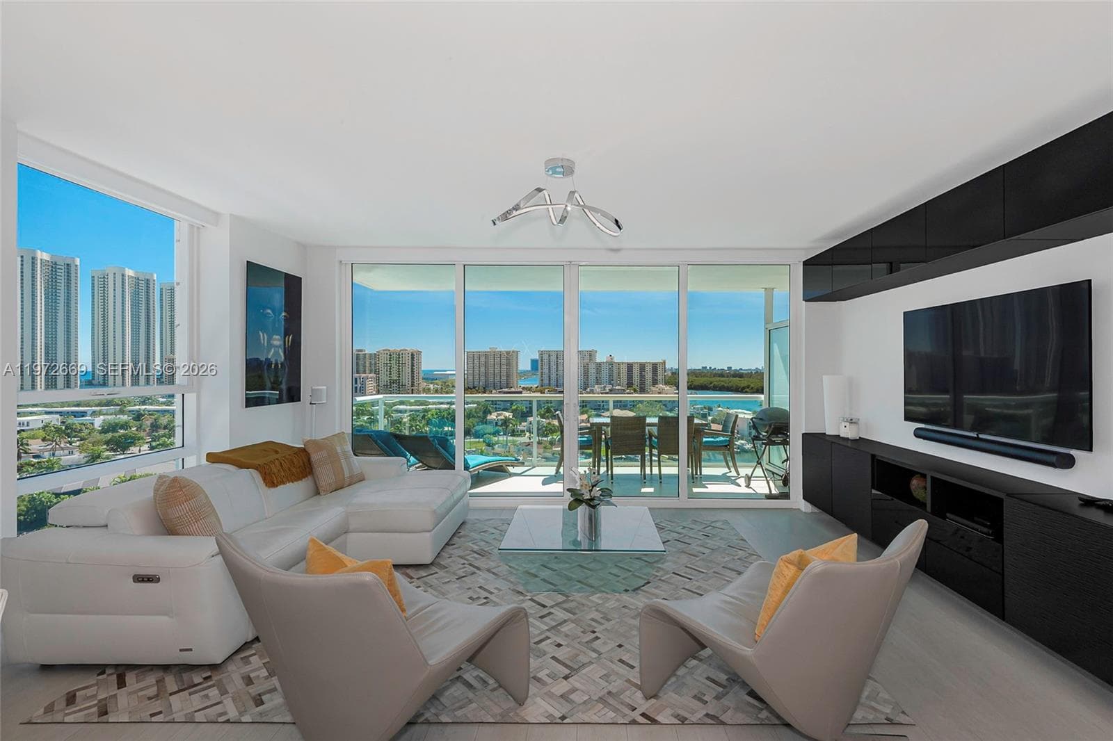 400 Sunny Isles Blvd 1222 SE CORNER UNIT photo 3