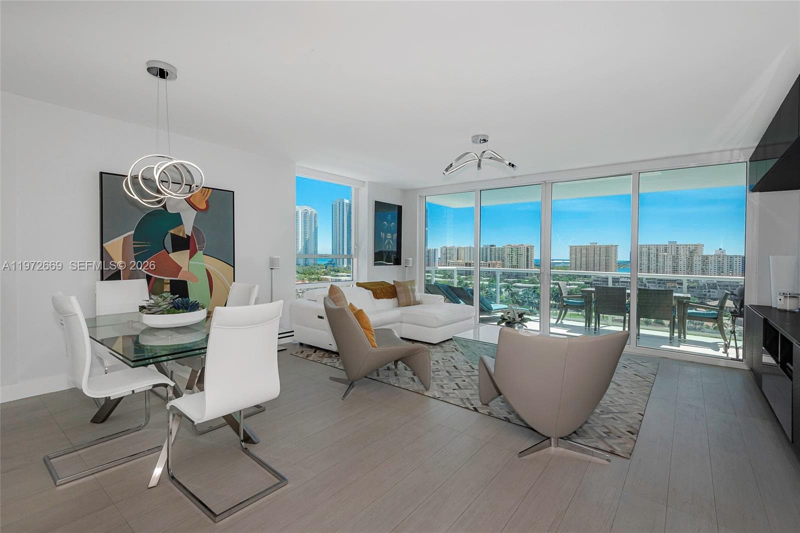 400 Sunny Isles Blvd 1222 SE CORNER UNIT photo 4