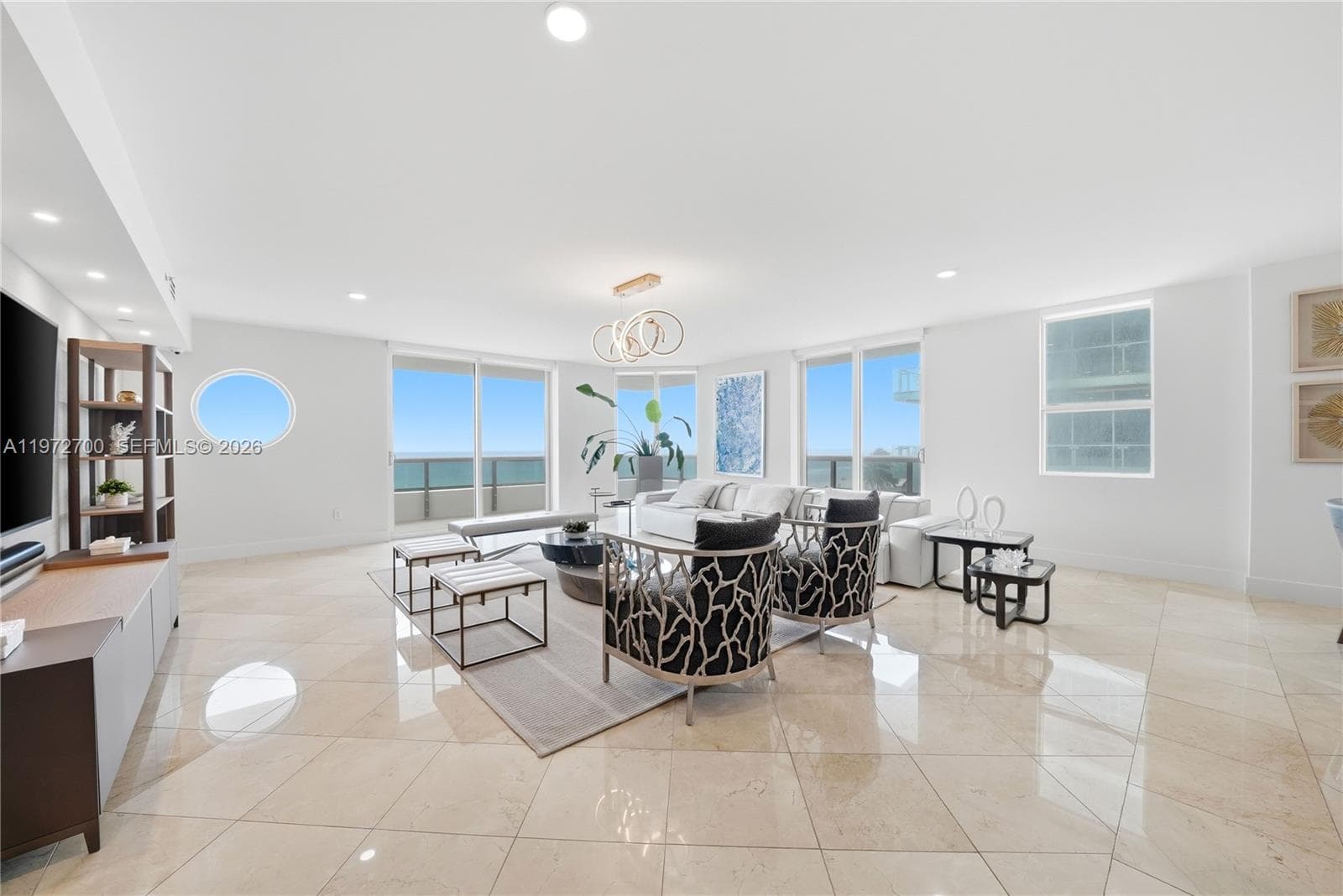 5801 Collins Ave 700 photo 2