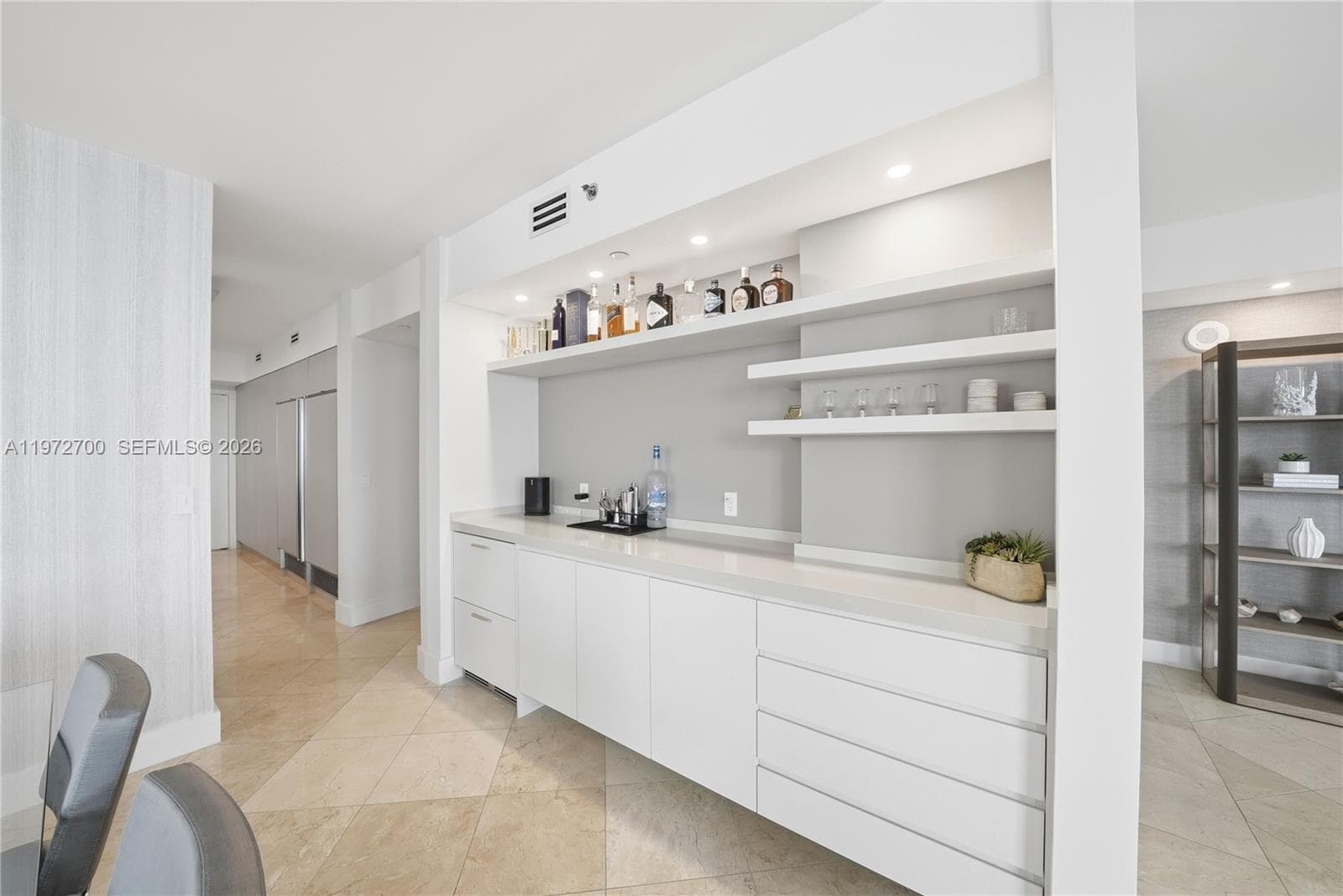 5801 Collins Ave 700 photo 5