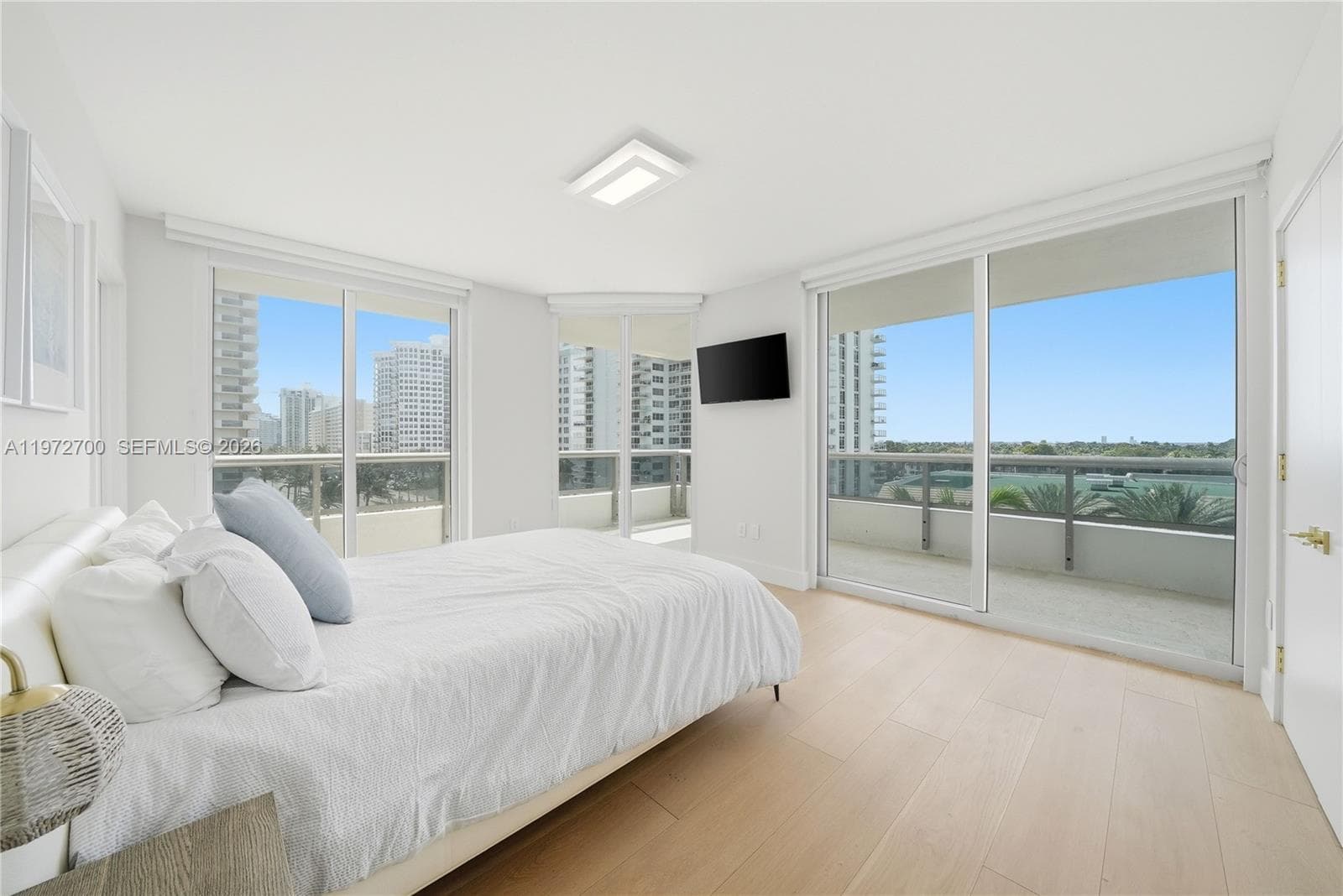 5801 Collins Ave 700 photo 18