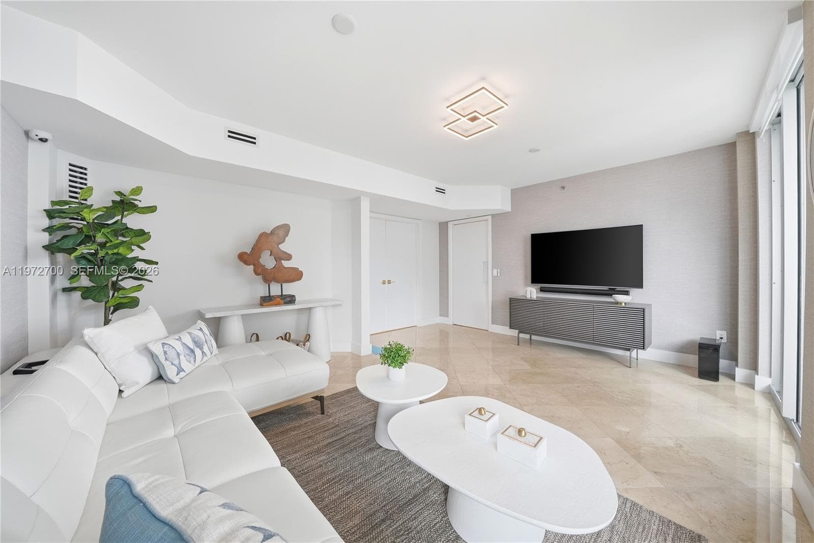 5801 Collins Ave 700 photo 15