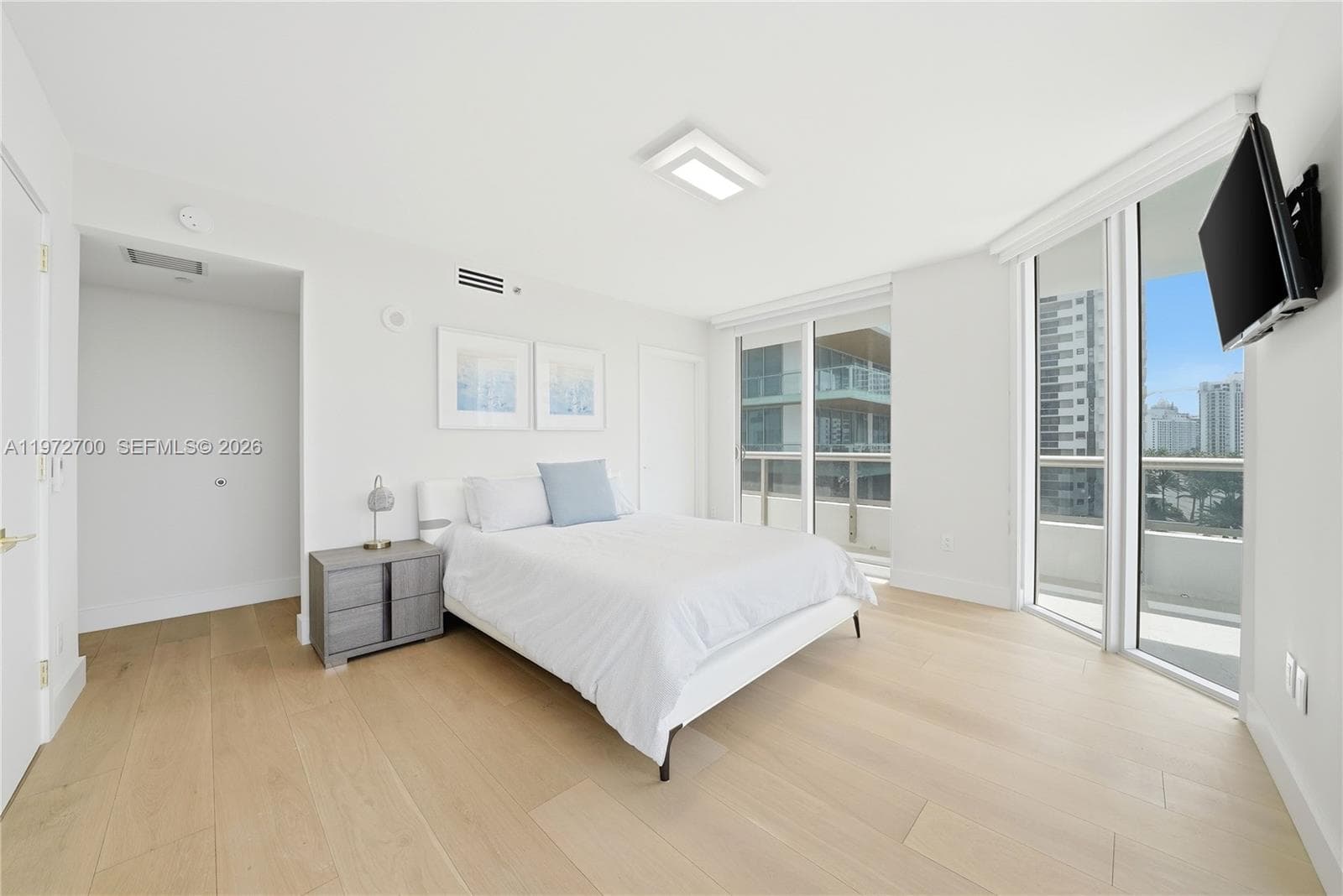 5801 Collins Ave 700 photo 19