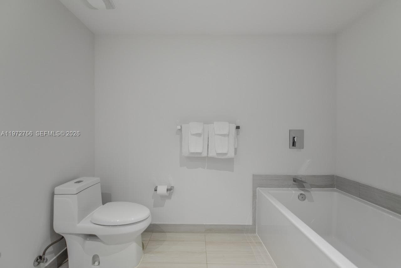 4010 Ocean Dr T4005 photo 18