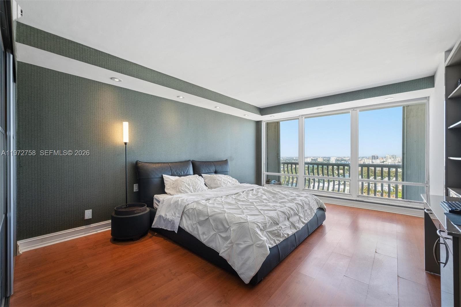 2200 S OCEAN LN 3009-10 photo 20