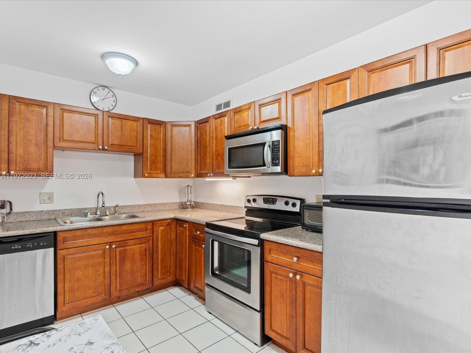 111 Golden Isles Dr G8 photo 5
