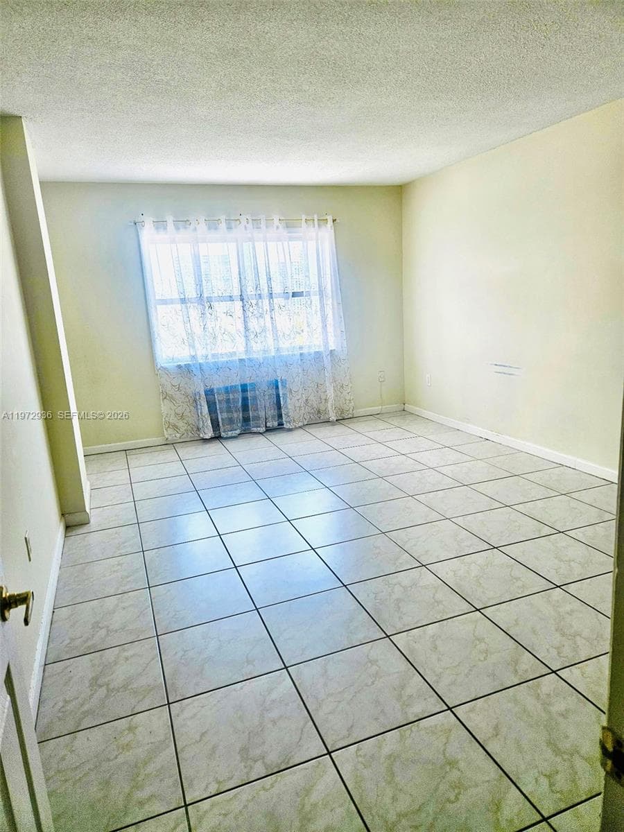 400 Kings Point Dr 1624 photo 12