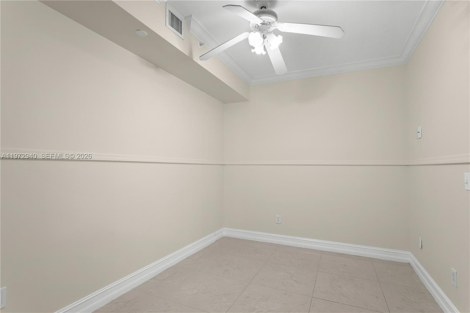 4775 Collins Ave 1006 photo 9