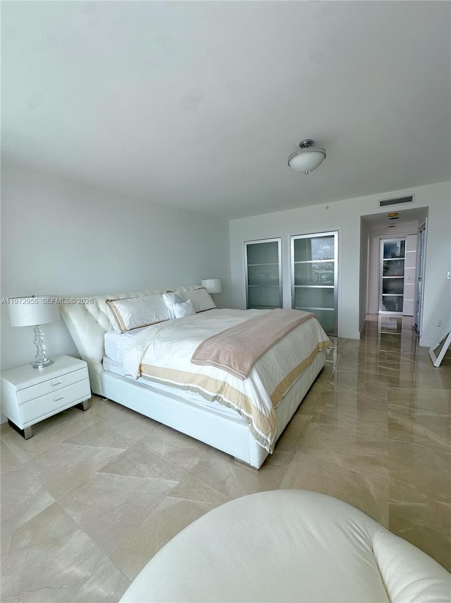 1455 Ocean Dr 1211 photo 6