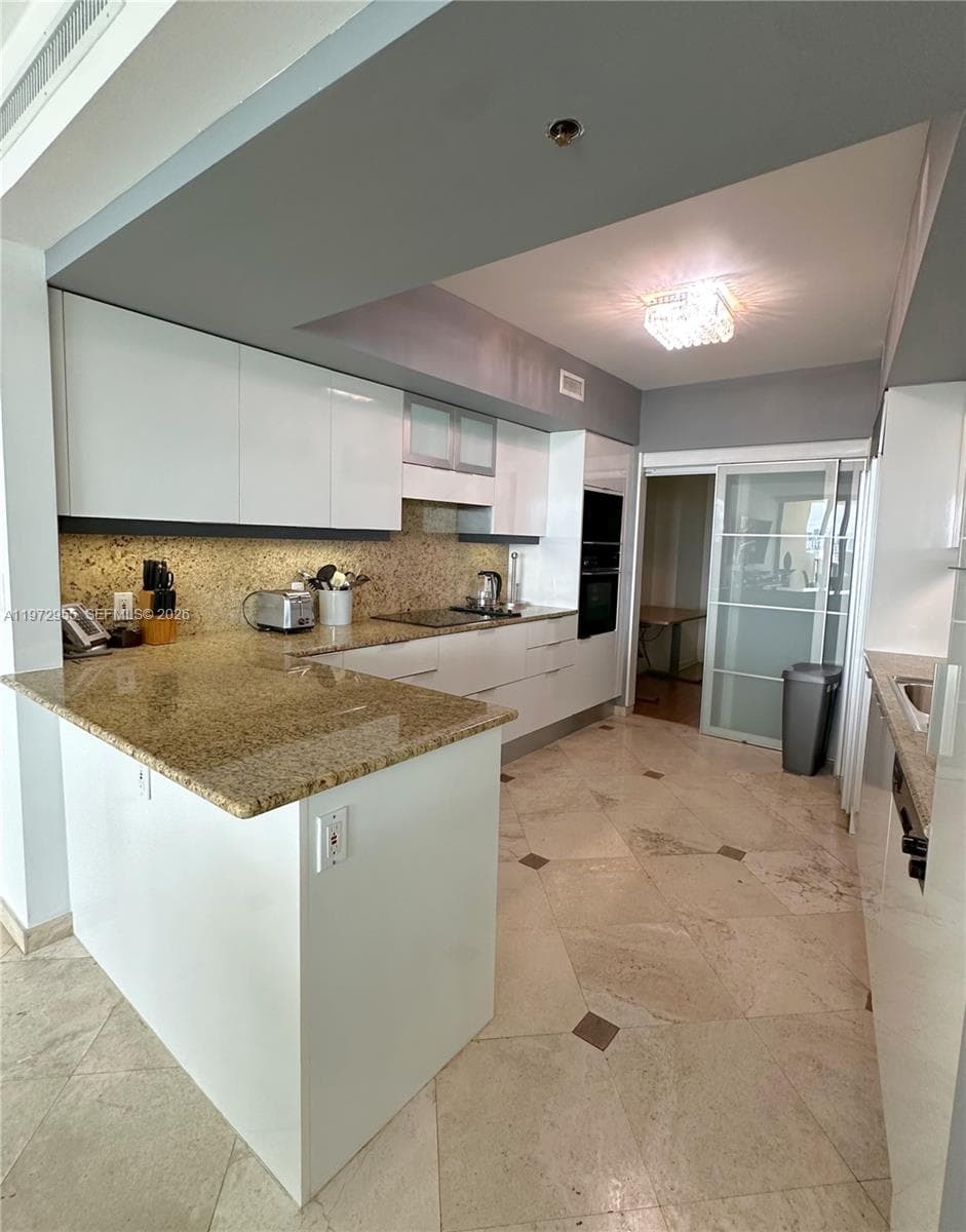 1455 Ocean Dr 1211 photo 7