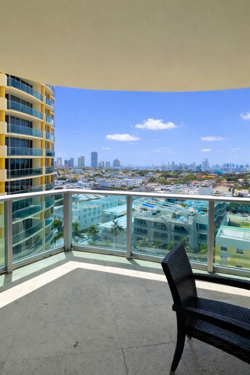 1455 Ocean Dr 1211 photo 4