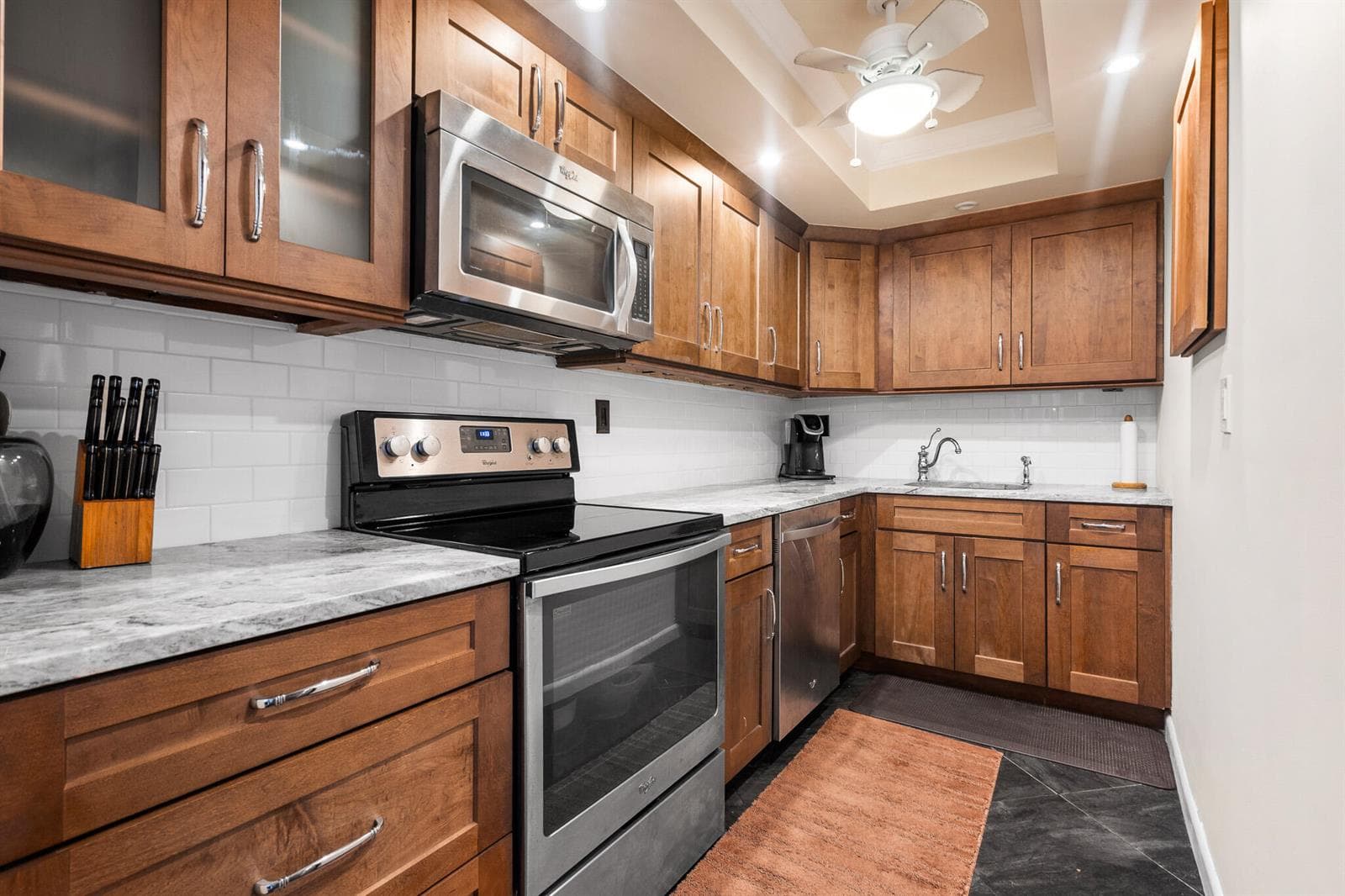 200 S Birch Road 407 photo 3