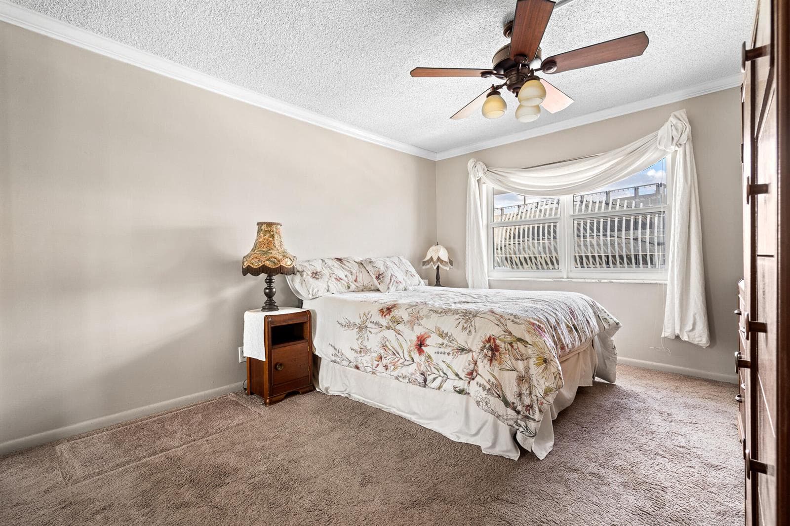 200 S Birch Road 407 photo 9