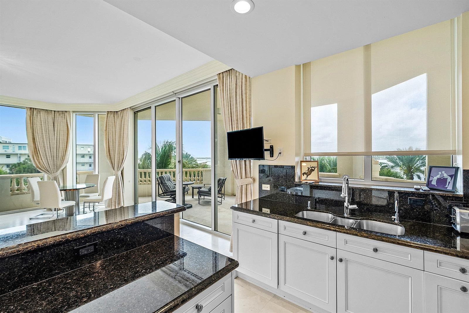 3000 S Ocean Boulevard 402 photo 4