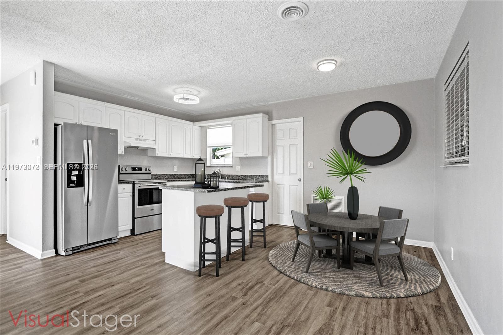 949 10th Ct photo 12