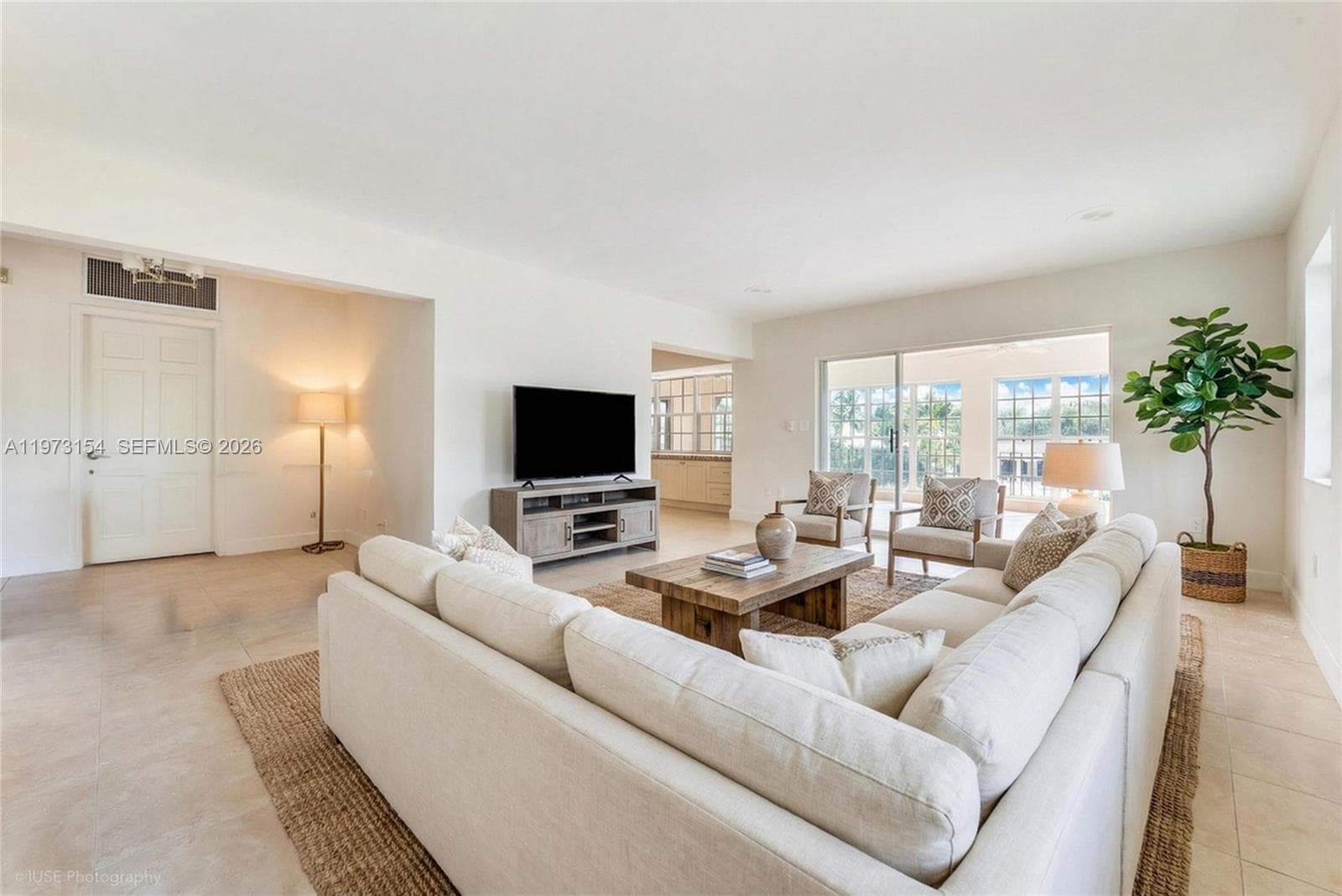 1265 S Alhambra Cir B photo 3