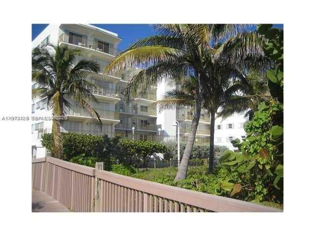 901 S Surf Rd 402 photo 1