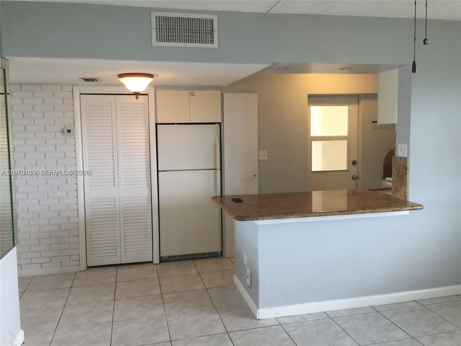 901 S Surf Rd 402 photo 5