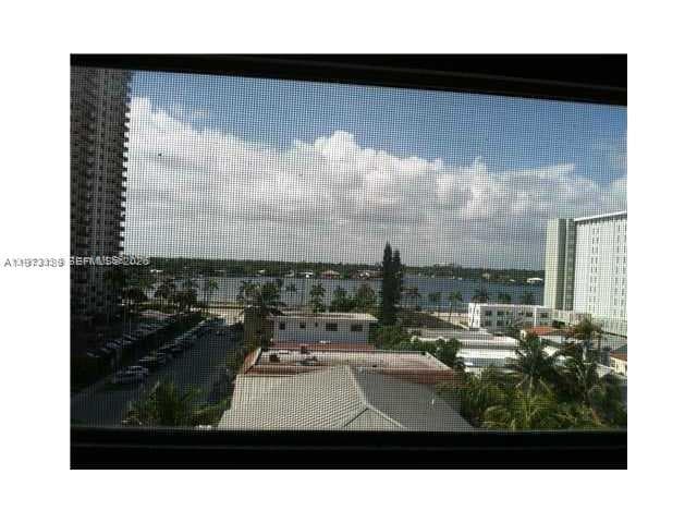 901 S Surf Rd 402 photo 14