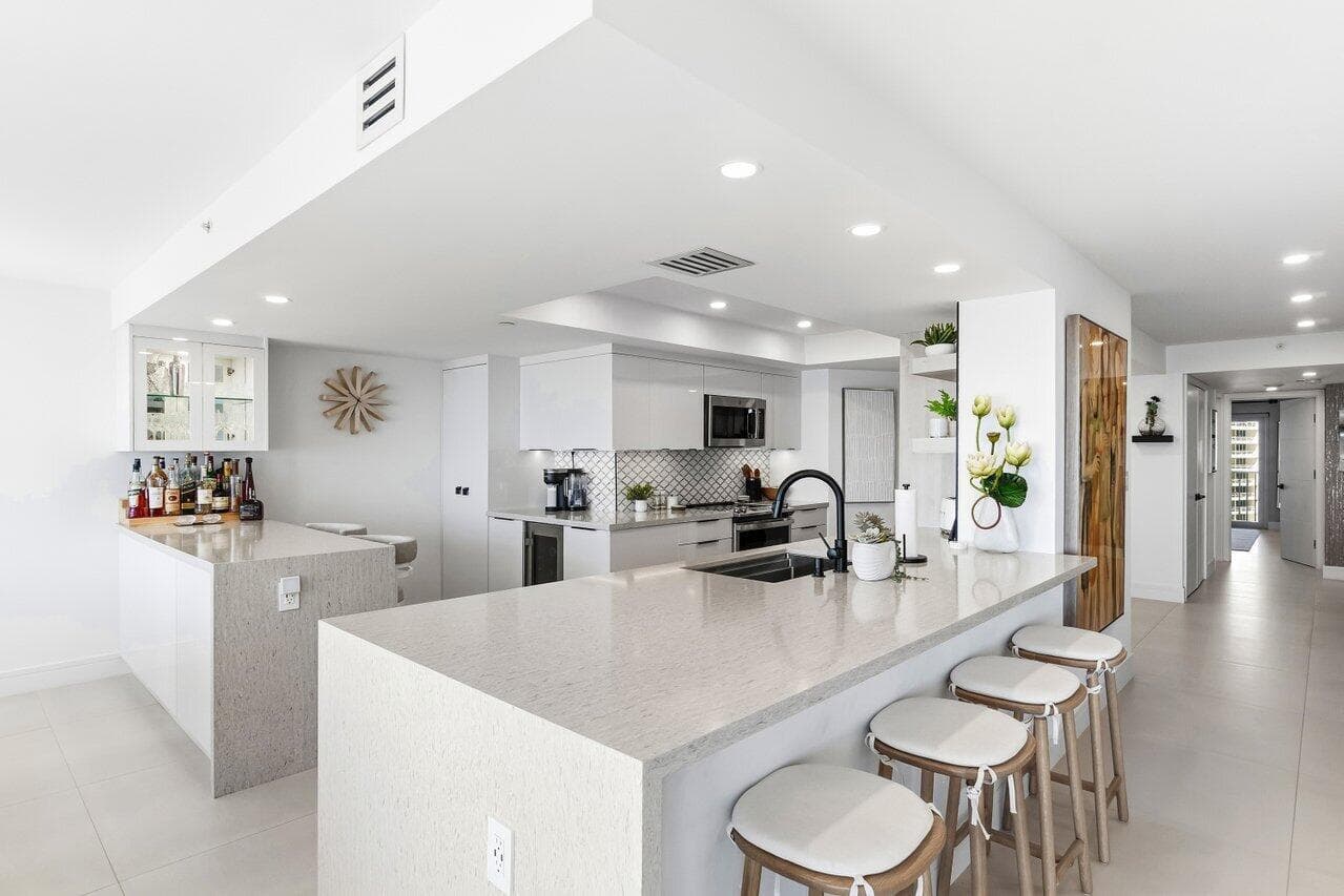4001 N Ocean Boulevard 907 photo 13