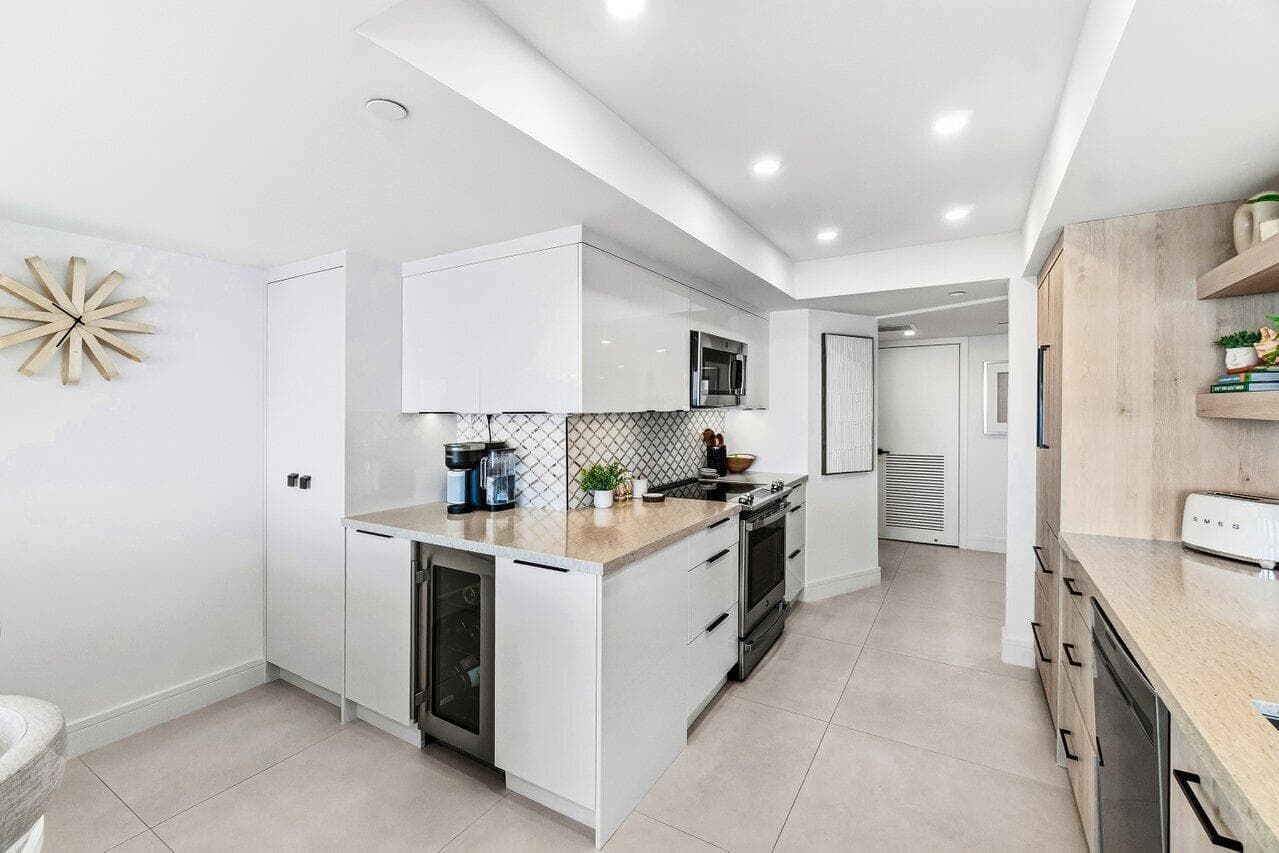 4001 N Ocean Boulevard 907 photo 15