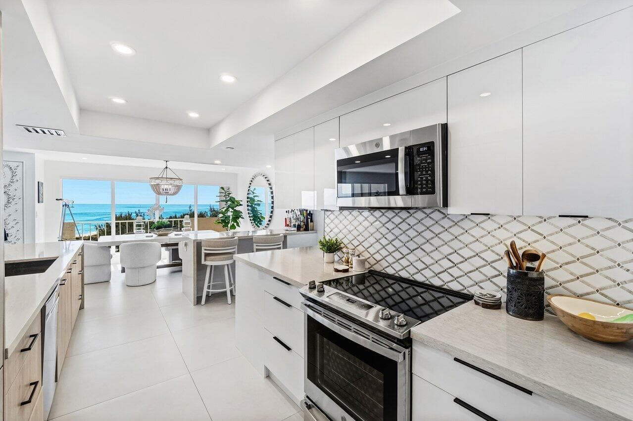 4001 N Ocean Boulevard 907 photo 19