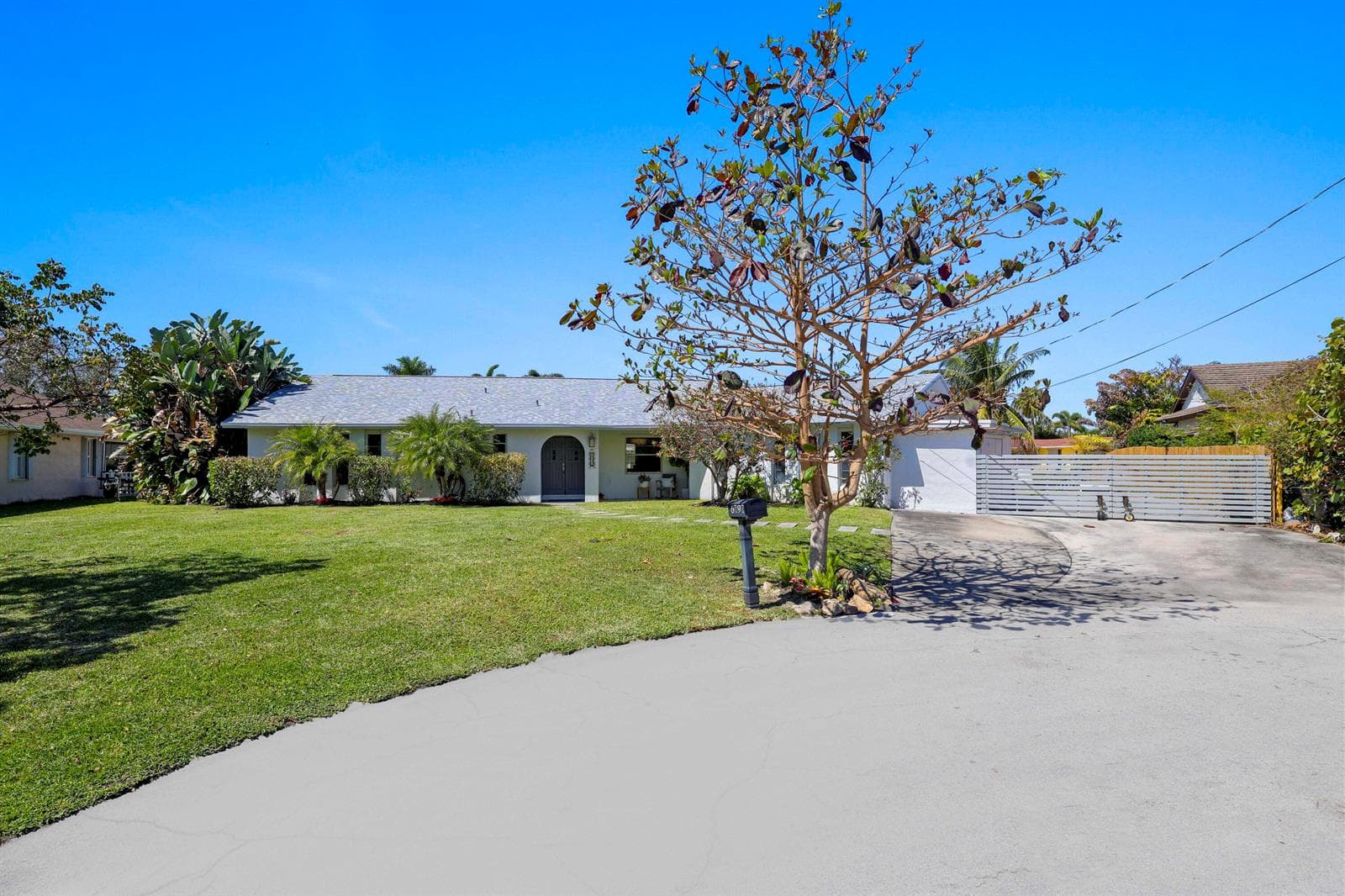 6797 Bayshore Drive photo 4