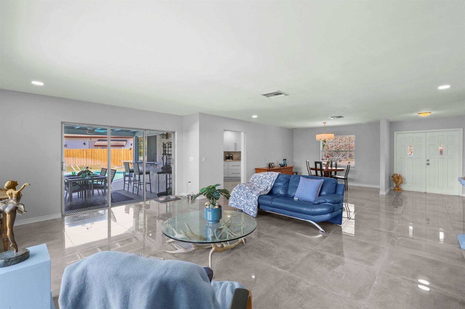 6797 Bayshore Drive photo 8