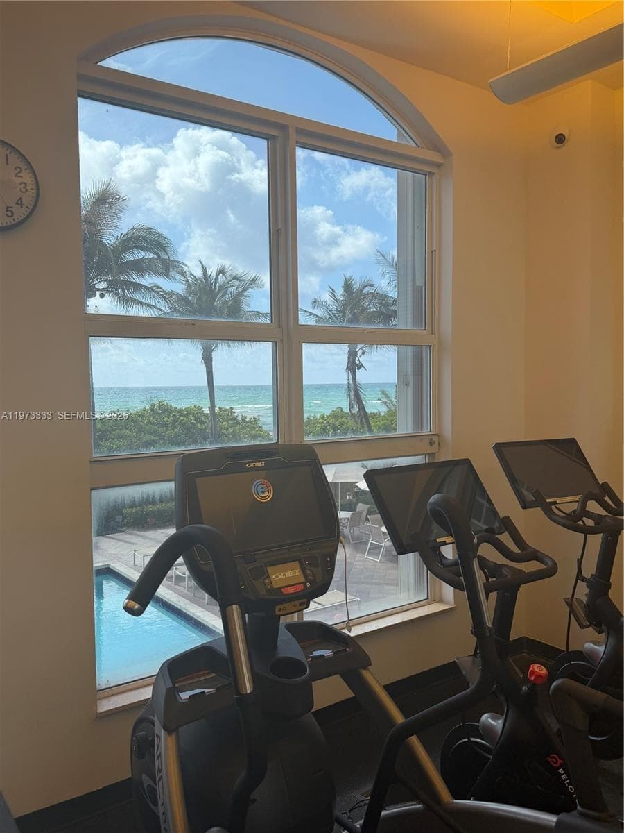 2080 S Ocean Dr 308 photo 2