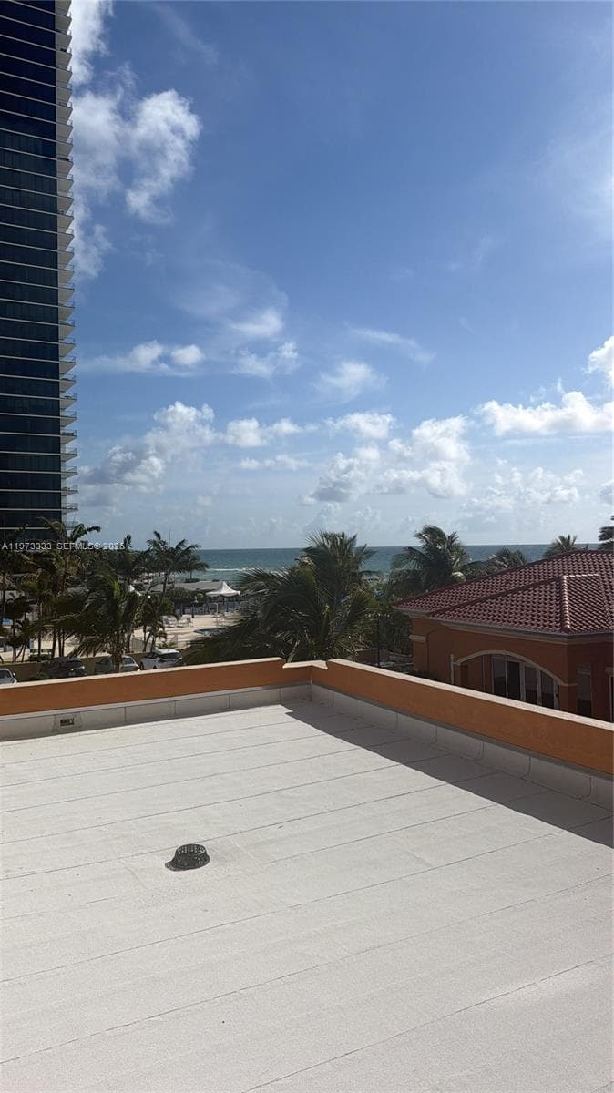 2080 S Ocean Dr 308 photo 8
