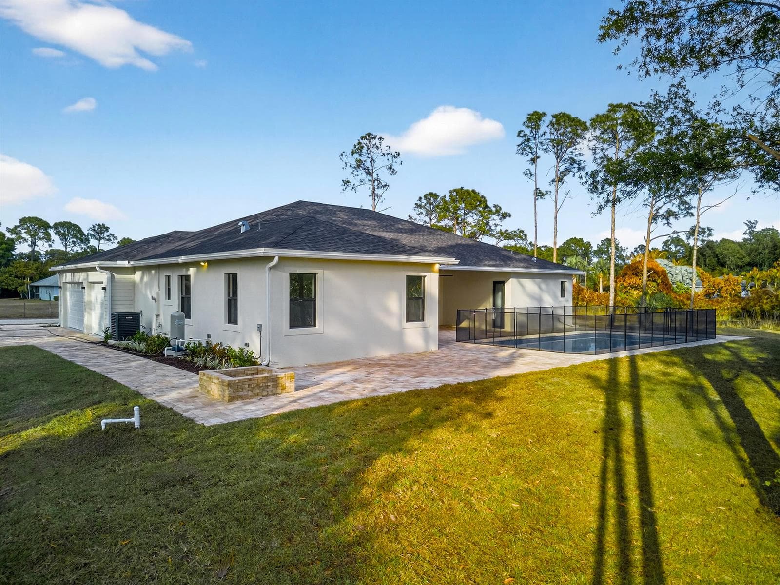 14736 69th Street N photo 16