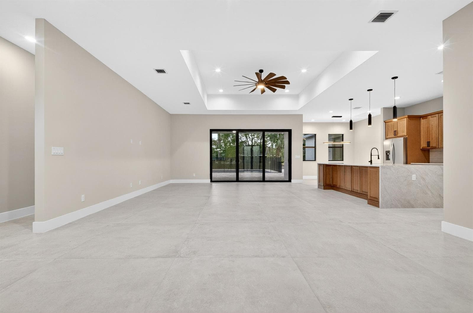 14736 69th Street N photo 24