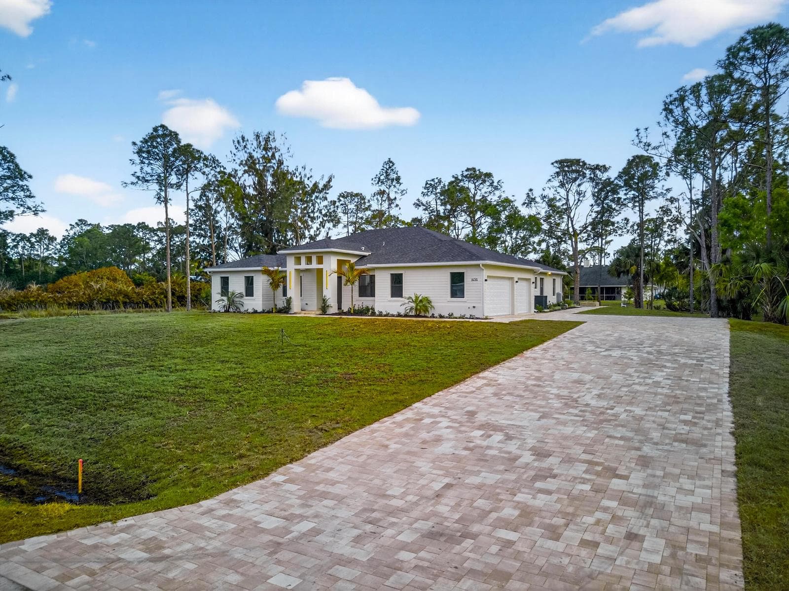 14736 69th Street N photo 4