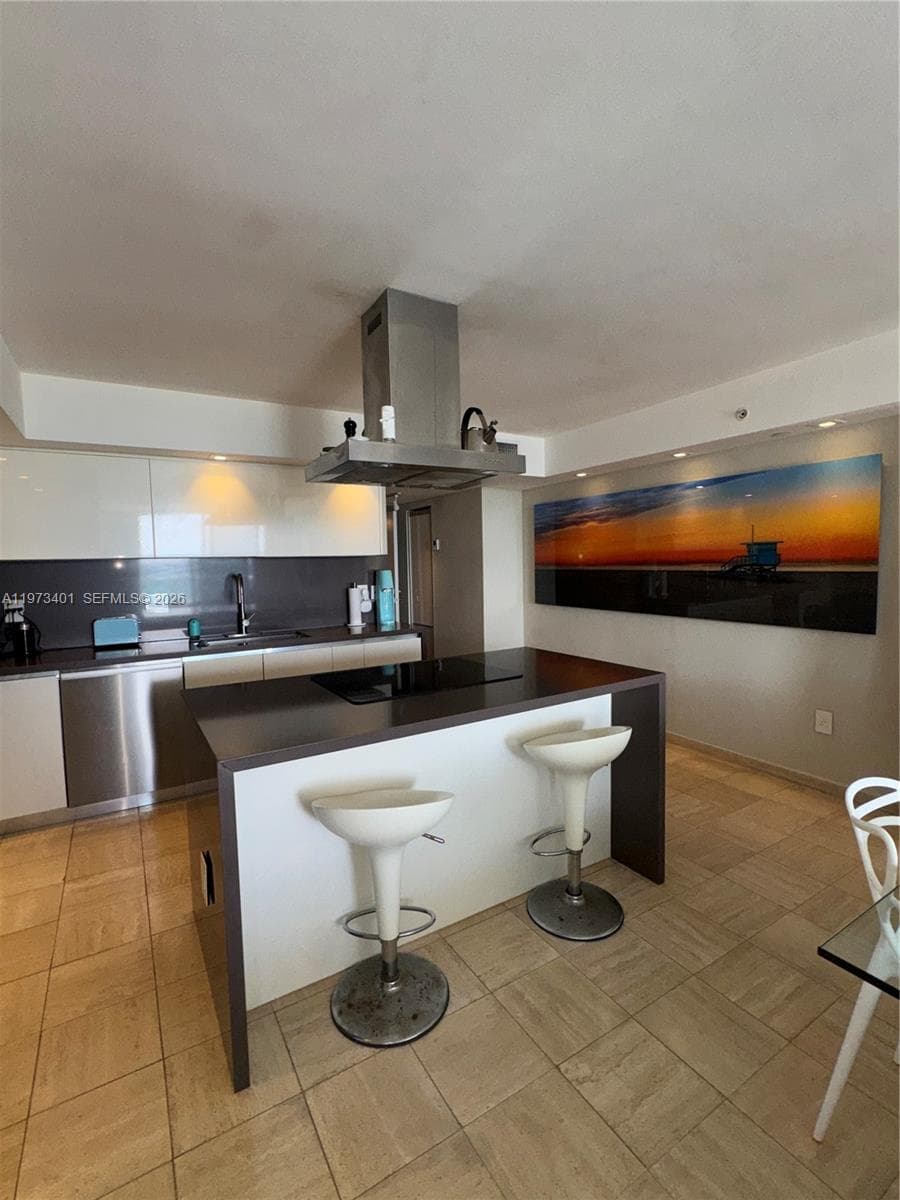 2457 Collins Ave 405 photo 18