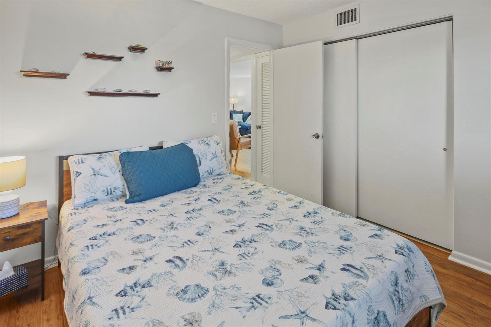 2936 Lake Shore Drive 310 photo 12