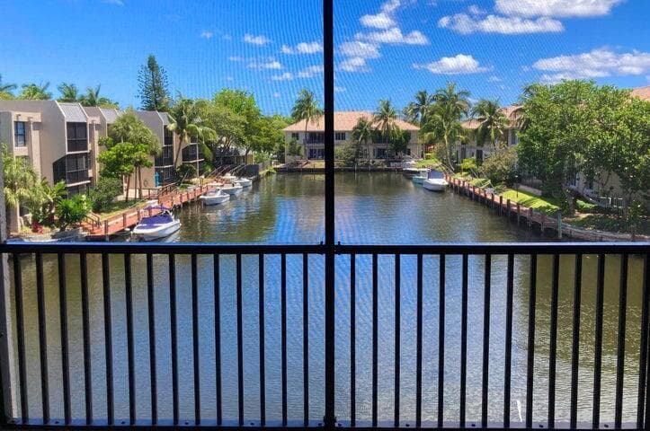 6 Royal Palm Way 310 photo 1