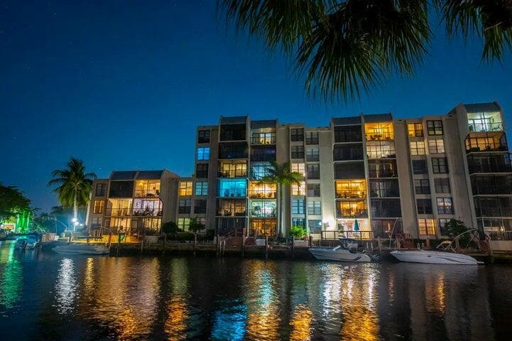 6 Royal Palm Way 310 photo 20