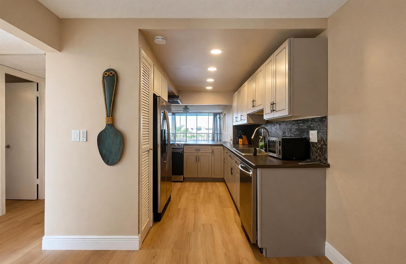 6 Royal Palm Way 310 photo 10
