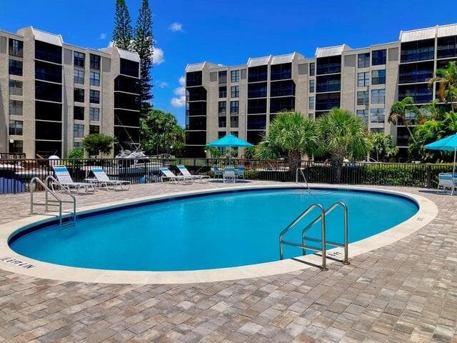 6 Royal Palm Way 310 photo 25