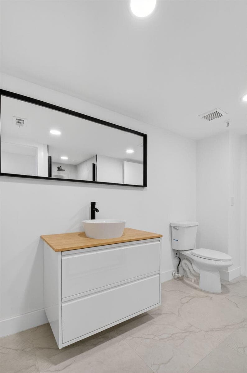 14475 Strathmore Lane 808 photo 23