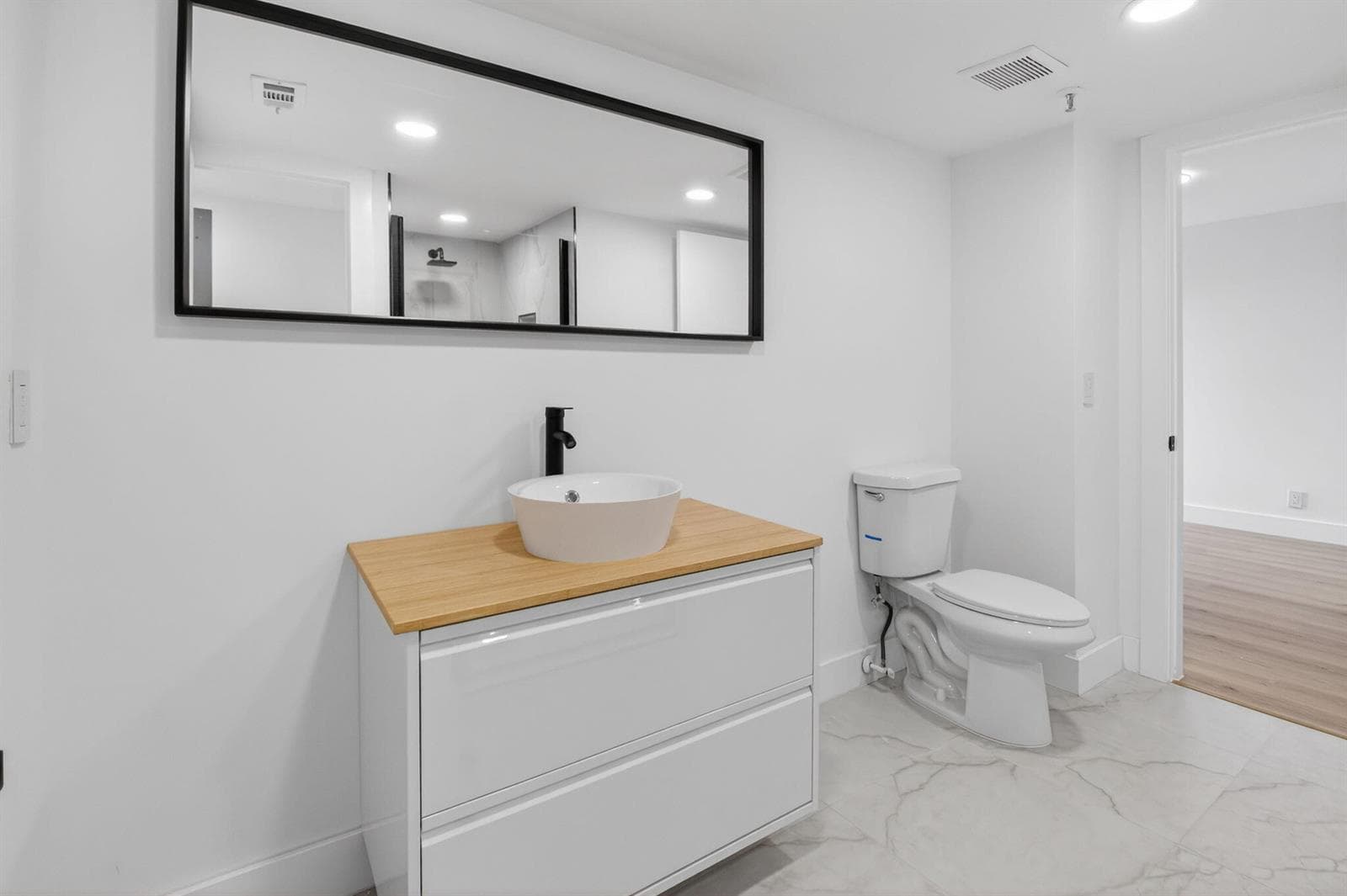 14475 Strathmore Lane 808 photo 22