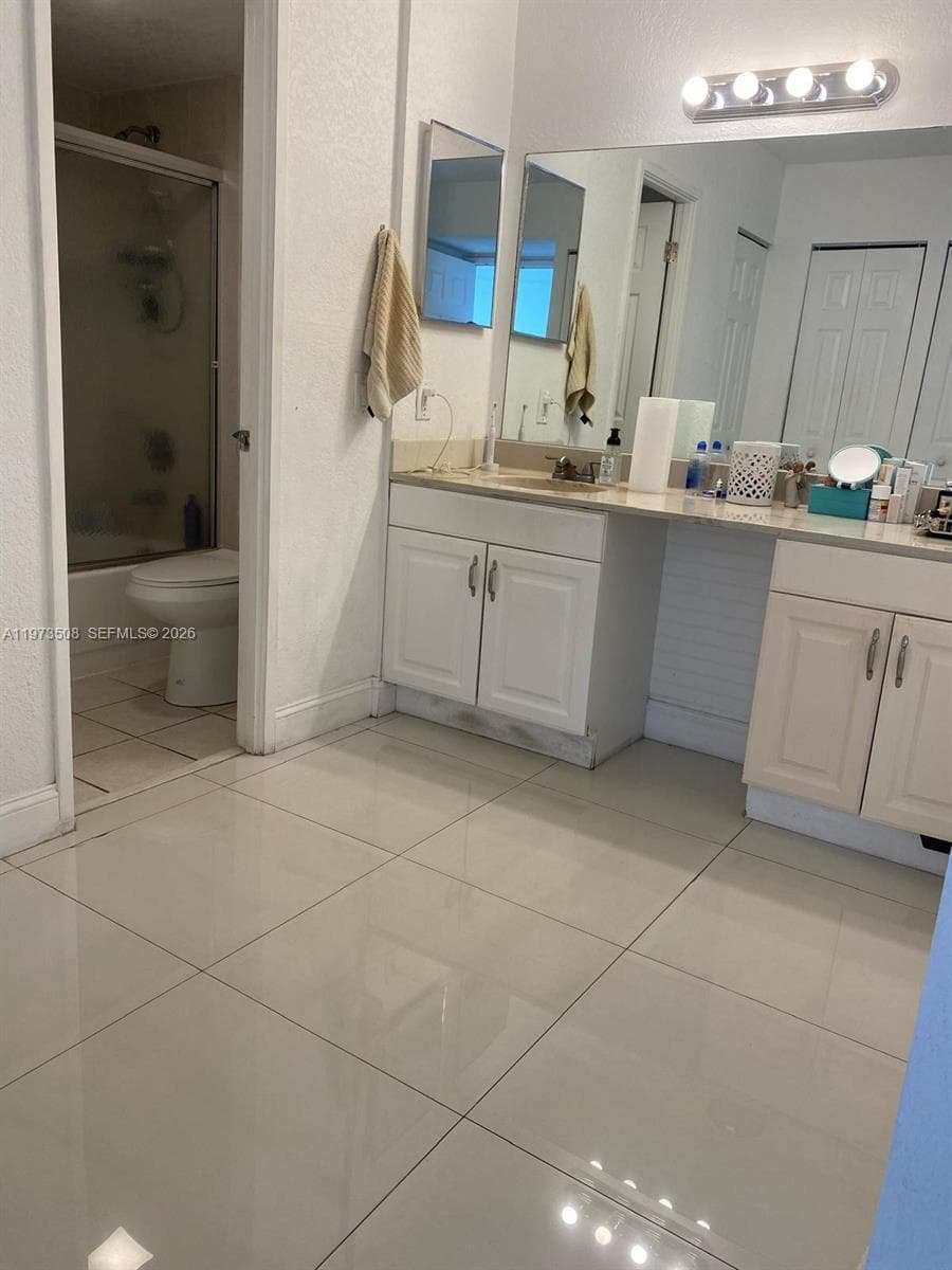 3731 N Country Club Dr 1124 photo 6