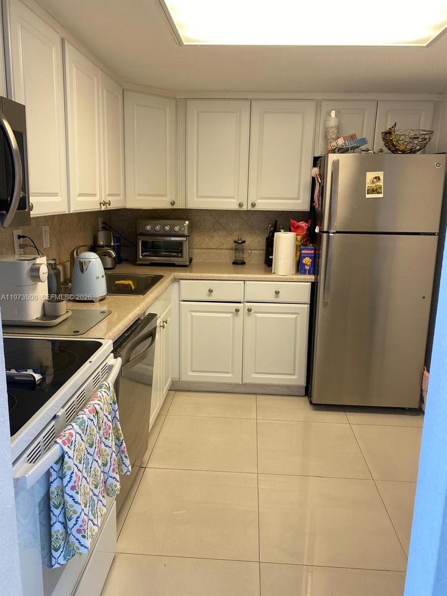 3731 N Country Club Dr 1124 photo 8